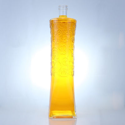 Botella de vidrio con tapa personalizada de 500 ml 700 ml 750 ml de forma única para ron vodka whisky tequila gin
