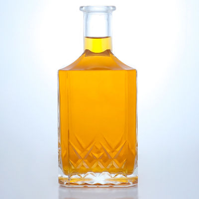 Botella de vidrio polígono personalizada para vodka whisky gin ron espíritu