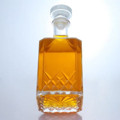 Botella de vidrio polígono personalizada para vodka whisky gin ron espíritu