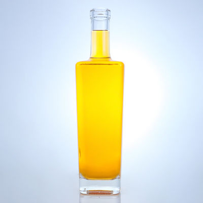 Material de base Vidrio de cuello alto Vodka Whisky Gin Botella de ron 500 ml 700 ml 1000 ml con tapa de tornillo
