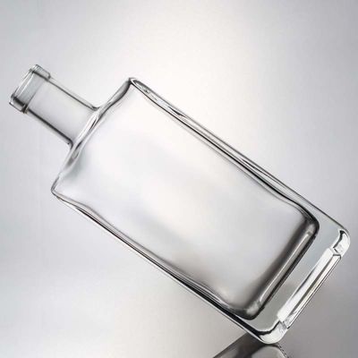 Material del cuello Vidrio 700ml Cuadrado Super Flint Botella de vidrio para Vodka Gin Rum Whisky