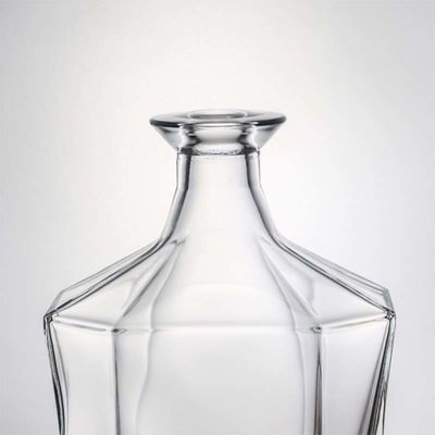 Botella de licor de vidrio poligonal única o personalizada para whisky, ginebra, ron y vodka 1000 ml