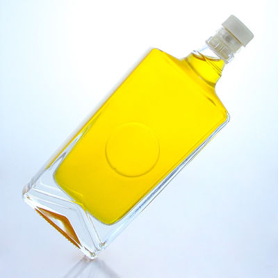 Liquor industrial botella de vidrio cuadrada con tapa de guala y capacidad personalizable