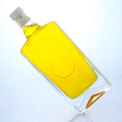 Liquor industrial botella de vidrio cuadrada con tapa de guala y capacidad personalizable