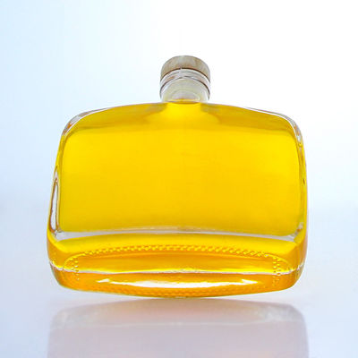 Liquor industrial 300 ml Botella de vidrio de Super Flint con forma redonda con corcho