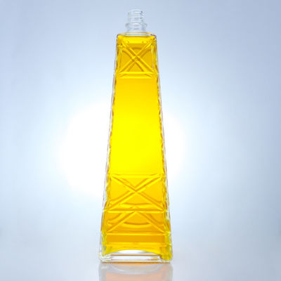 Botella de vidrio de whisky con tapa de tornillo