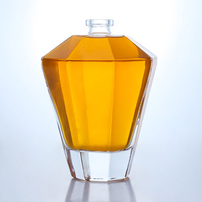 Material del cuello Vidrio 700 ml Botella de forma única para Gin Rum Champagne Brandy Whisky