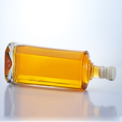 Logotipo personalizado Botella de vidrio de sílex transparente de 500 ml para ginebra ron champán brandy whisky licor