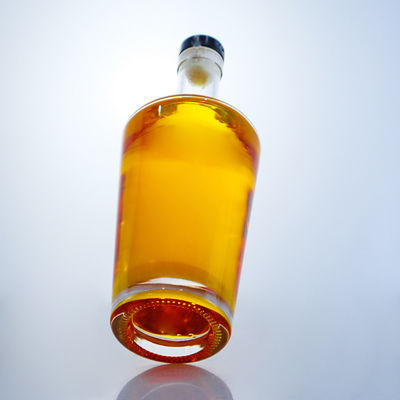 Botella de vidrio con tapa de tornillo de diseño para Gin Rum Champagne Whisky Brandy 750ml