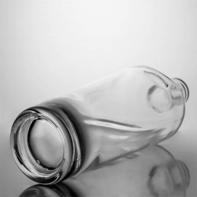 Tequila Bebidas industriales Botella de vidrio de sílex transparente con corcho de madera 700 ml 500 ml 1000 ml
