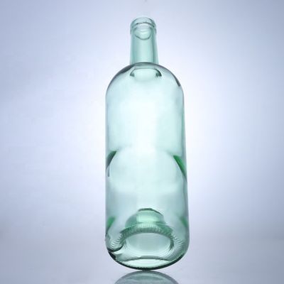 Botella de vidrio de 750 ml para brandy vodka whisky tequila con excelente rendimiento