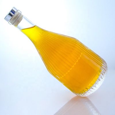Flint Glass 500ml 750ml 1000ml Botella de whisky de vodka con forma especial con logotipo personalizado