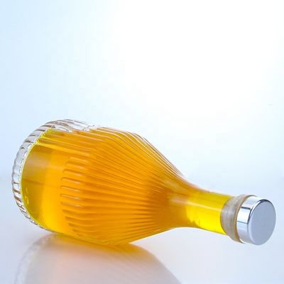 Flint Glass 500ml 750ml 1000ml Botella de whisky de vodka con forma especial con logotipo personalizado