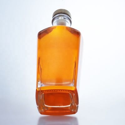 Estampado en caliente Manejo de la superficie Color claro o personalizado Botella de vidrio de 750 ml de ron vodka licor