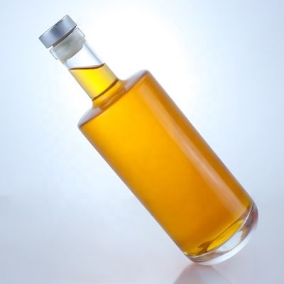 Botella de vidrio transparente con corcho para whisky vodka tequila gin ron 500 ml/700 ml