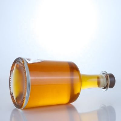 Manipulación de la superficie Estampado en caliente Botella de vidrio con corcho para vodka Gin ron whisky