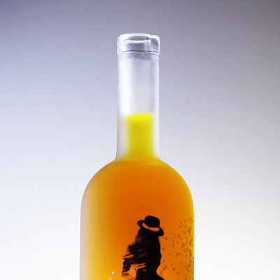 Venta al por mayor 750ml 1000ml Frito Decal Botella de vidrio para cerveza Vodka Whisky bebidas espirituosas