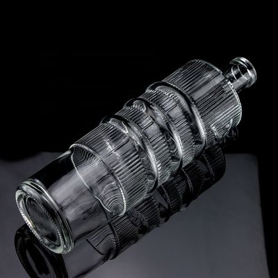 Botella de vidrio en relieve de lujo 750ml 1000ml Limpio Flint Gin Rum Champagne Tequila Botella de whisky con corcho