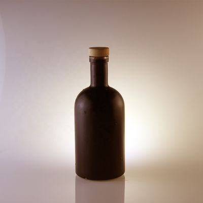 Botella de vidrio vacía de 500 ml 750 ml con corcho, barniz personalizado, vodka, tequila, licor