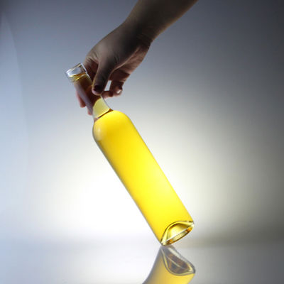Material de base Botella de licor de vidrio 500 ml 750 ml 1000 ml para vodka Brandy whisky vino