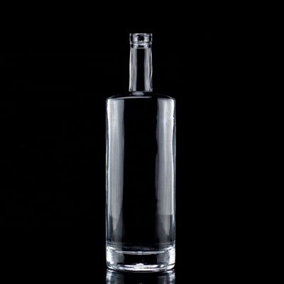 Botellas de vidrio de 1750 ml 1000 ml para licor personalizado Botella redonda de vodka Uso versátil
