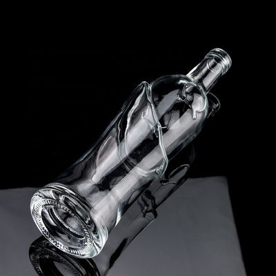 Botella de vidrio redonda de 750 ml con tapa de tornillo para VODKA