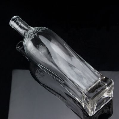 750 ml Super Flint Redondo hombro Cuadrado Basado en Ron Vodka Liquor Botella de vidrio con corcho