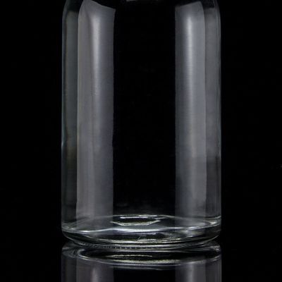 Material de base Botella de licor de vidrio de 500 ml 700 ml 750 ml con sello de corcho y forma redonda