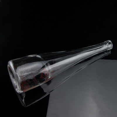 Impresión de pantalla en forma de cono Vodka Whisky Liquor Botella de vidrio de 750 ml con vidrio de Super Flint