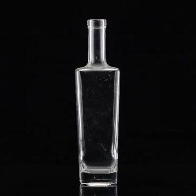 Botella de vidrio transparente o personalizada 250 ml 500 ml 700 ml 750 ml Botella de vidrio cuadrado de licor